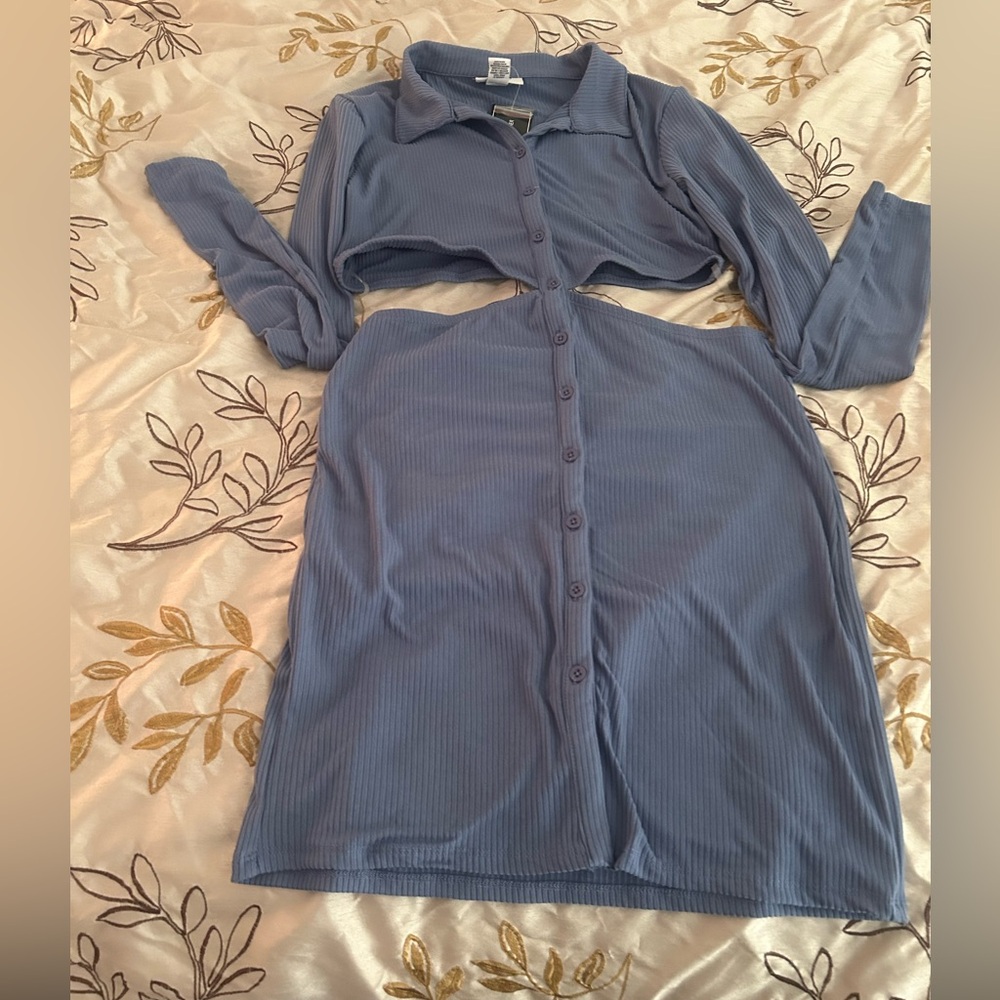 Blue Dress - Picture 2 of 7